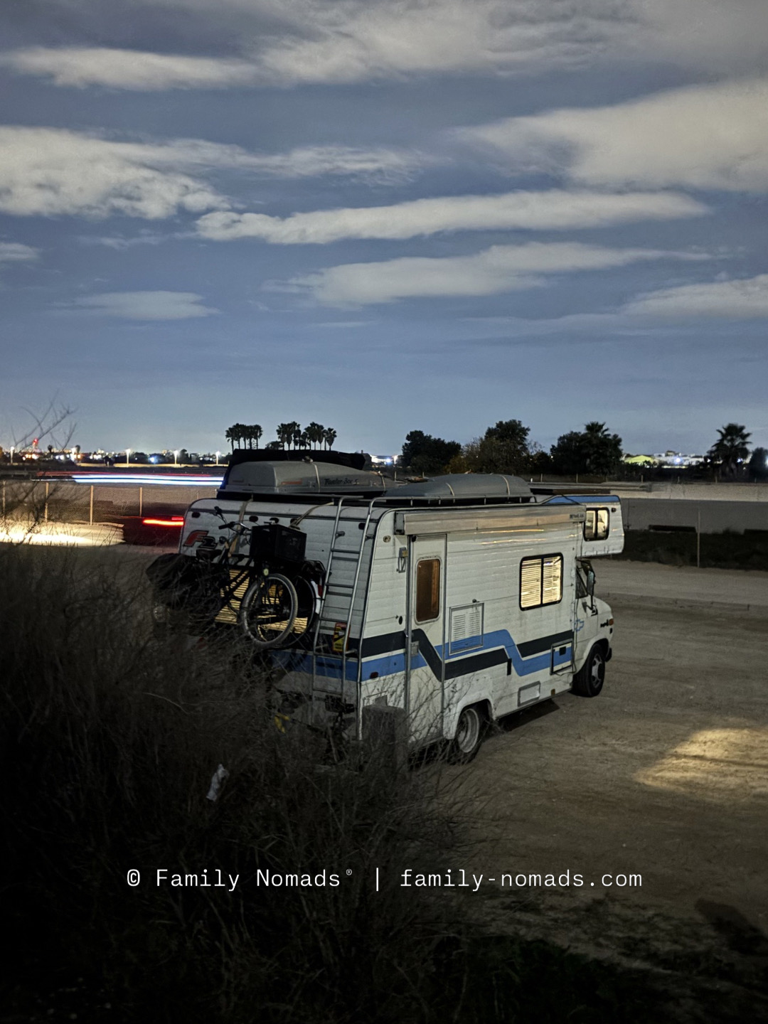 Spanien — Camper bei Nacht